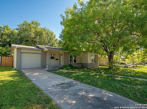 4th image of 615 Adrian Dr