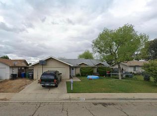 826 Church Ave, Sanger, CA 93657
