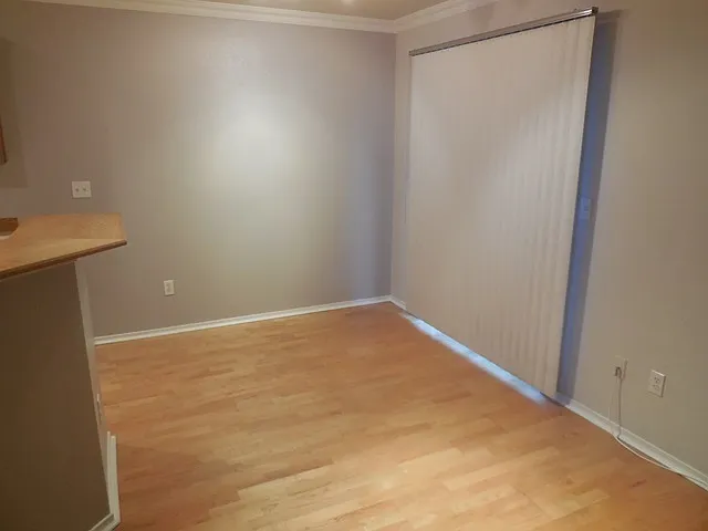 1430 W Casino Rd — Photo 3