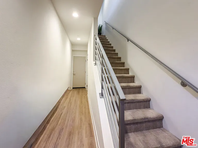 2111 N Cahuenga Blvd #2 — Photo 8