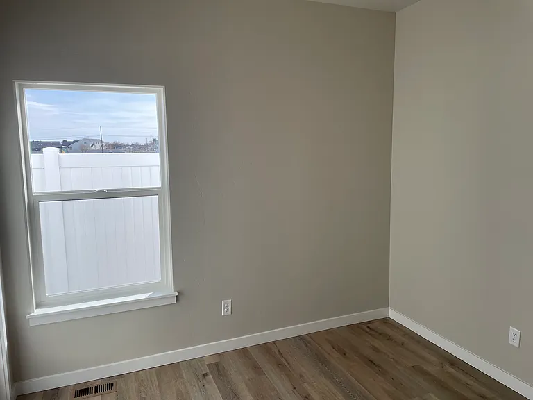 985 Frank Henry Rd — Photo 10