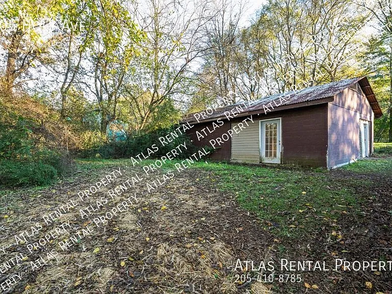 105 Holt Ave — Photo 6