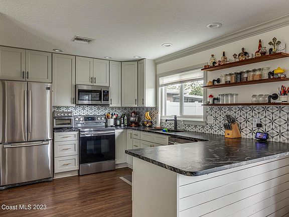 4th image of 1300 Kathwood Dr
