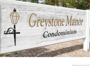 21 Manorwood Dr, Branford, CT 06405