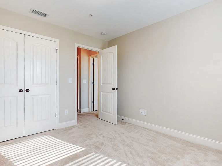 2093 Newark Ln — Photo 15