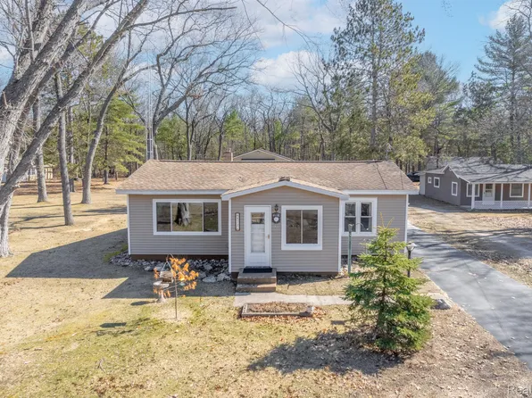 6572 Loud Dr, Oscoda, MI 48750