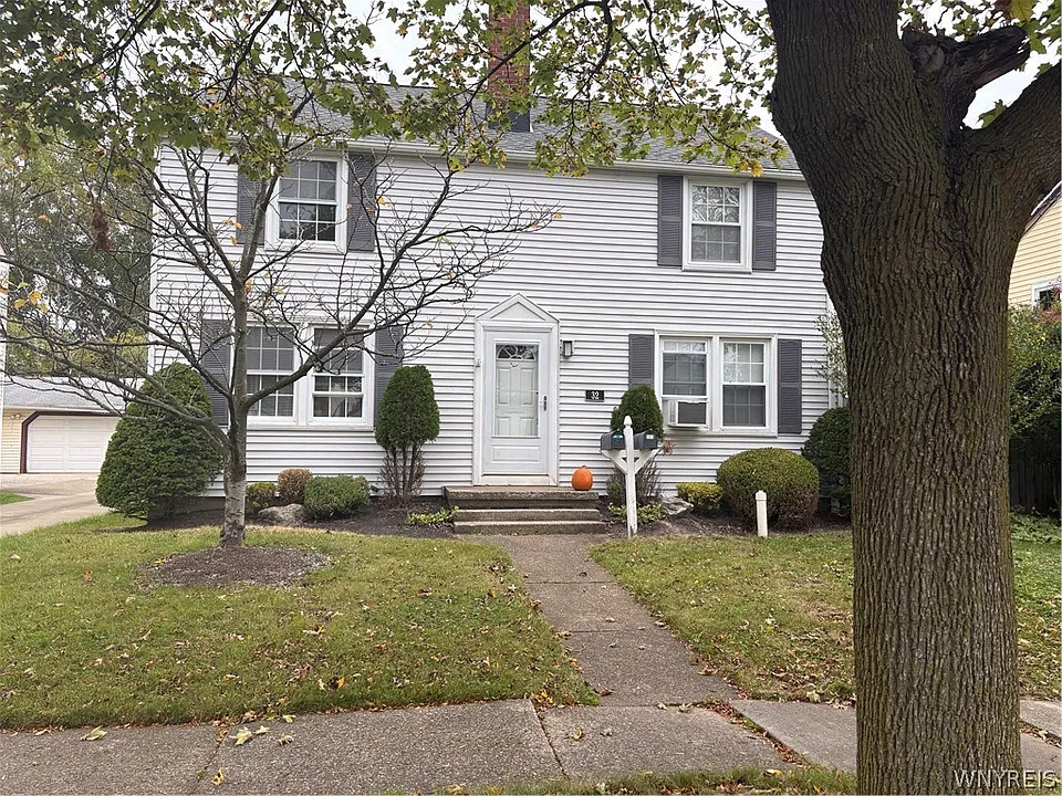 32 Matthew Ln