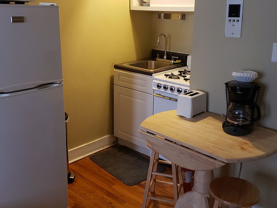 2nd image of 311 W 29th St APT 4C