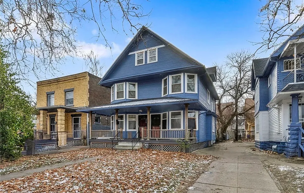 3 bed, $1,100 — Photo 4