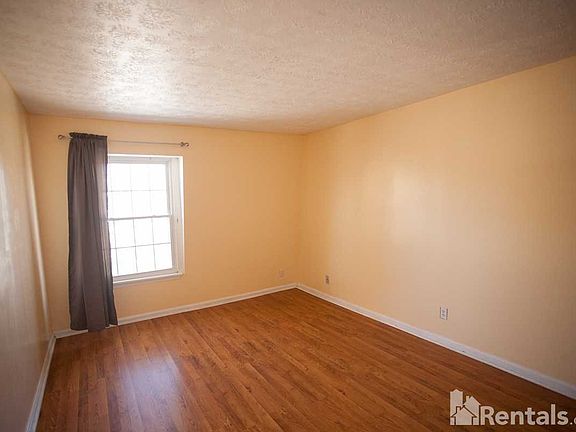 5th image of 106 Algiers Ct #4-18