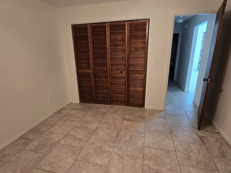 230 SE Valare Ln #A — Photo 10