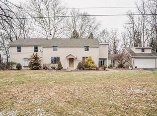 3229 Blue Ridge Dr, Bethlehem, PA 18020