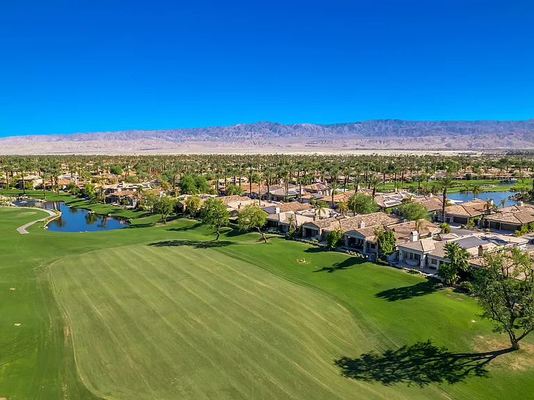 293 Desert Holly Dr — Photo 36