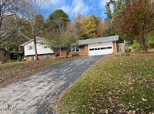 7713 Luxmore Dr, Knoxville, TN 37919