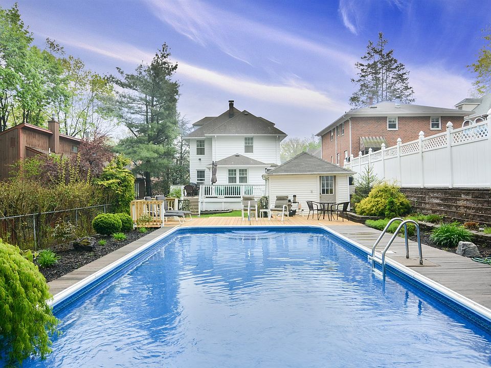 1st image of 53 Lawrence Ave