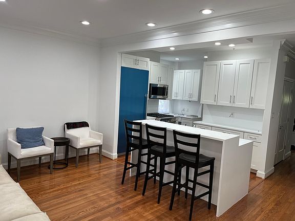 5th image of 2619 Fairfax Dr