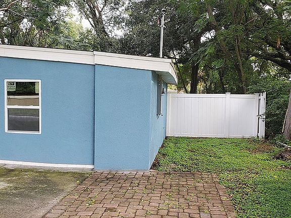 3rd image of 6123 Bamboo Dr