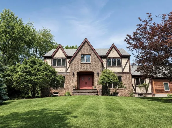 180 Sarah Wells Trail, Campbell Hall, NY 10916