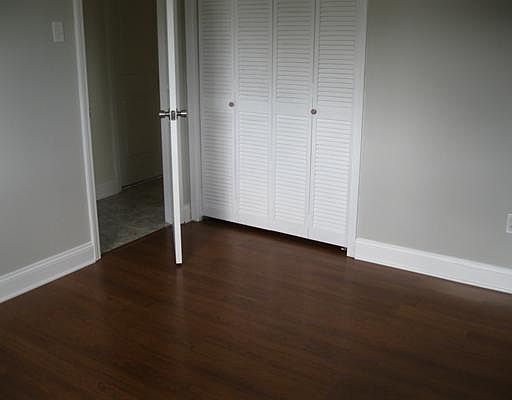 4th image of 1361 Maplewood Dr