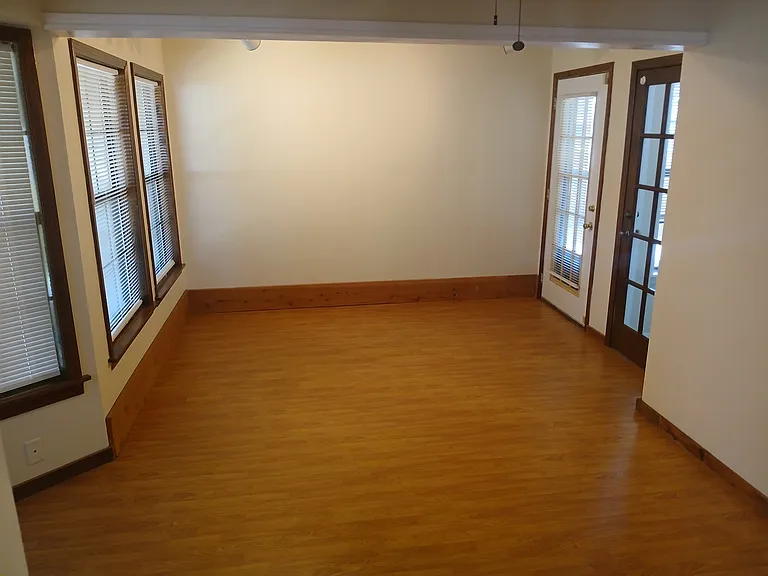 920 Iris St — Photo 14