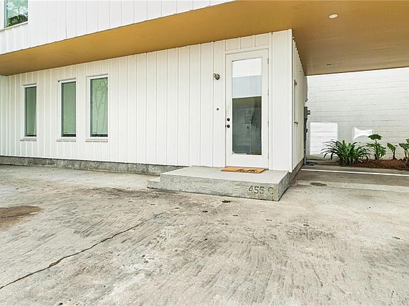 2nd image of 455 9th St Unit C