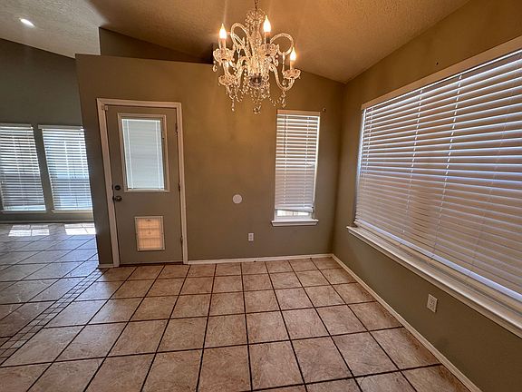 5th image of 9701 Tapatio Dr NW
