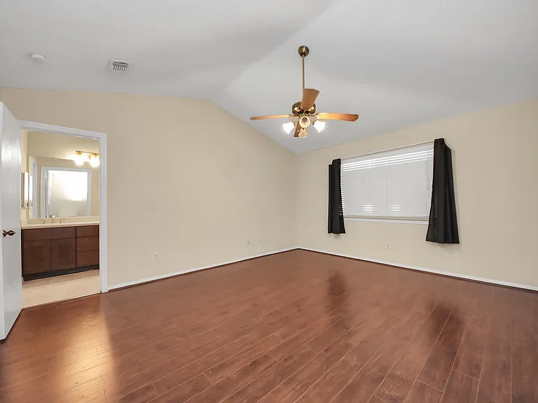 1022 Memorial Village Dr — Photo 26