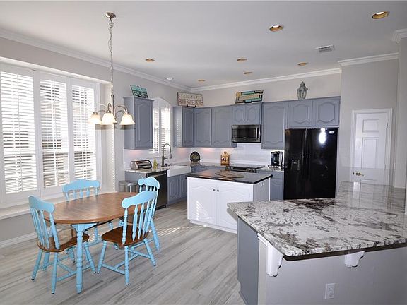 4th image of 11417 New Orleans Dr