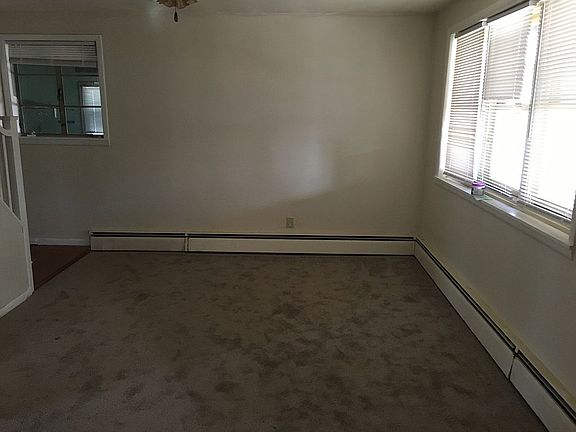 5th image of 24 Skidmore Trl
