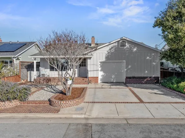 4435 Nova Dr, Santa Cruz, CA 95062