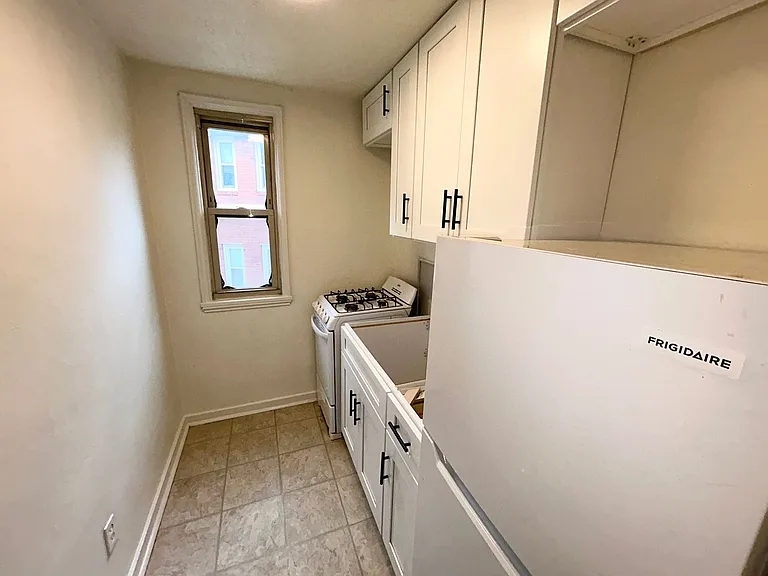 Charming 1, 2, and 3-Bedroom Townhomes in a Quiet Pittsburgh Neighborhood — Photo 56