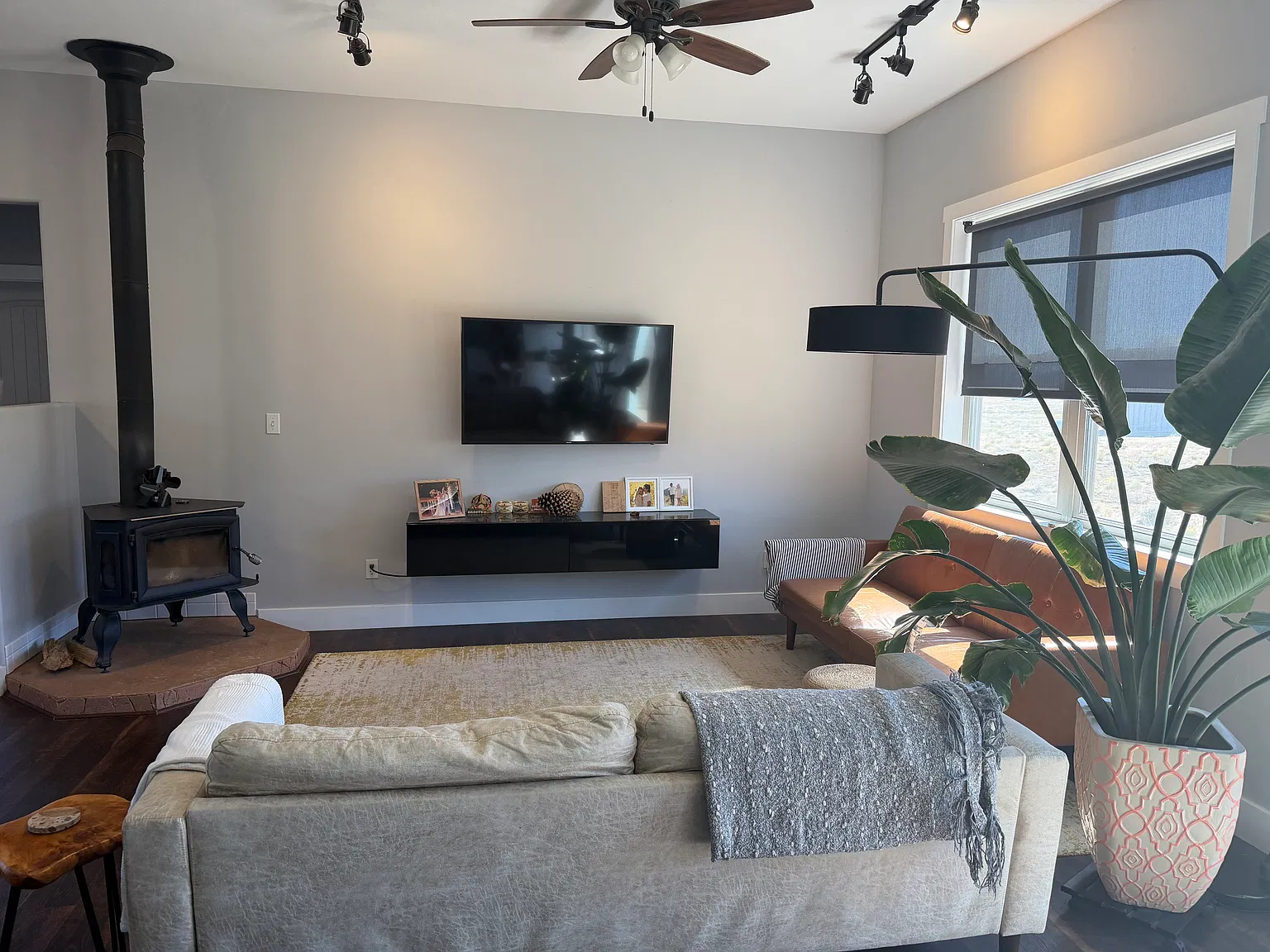 31300 Glenview Dr — Photo 2