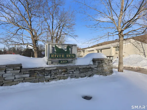 220 Main Street #2J, New Hartford, CT 06057