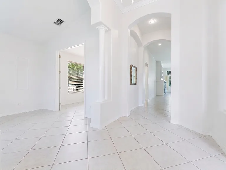 3330 Earle Ct — Photo 2