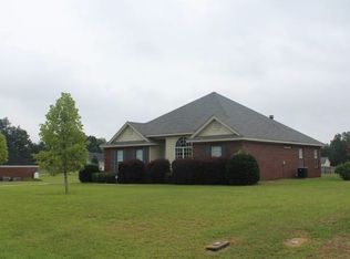 250 White Oak Ln, Tallassee, AL 36078