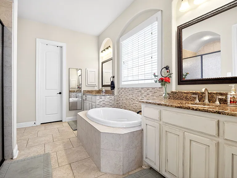 4921 N Rockcress Ct — Photo 32
