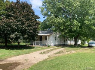 1204 N 5th St, Salina, KS 67401