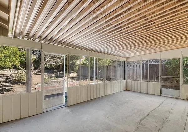 22086 Homestead Rd — Photo 6