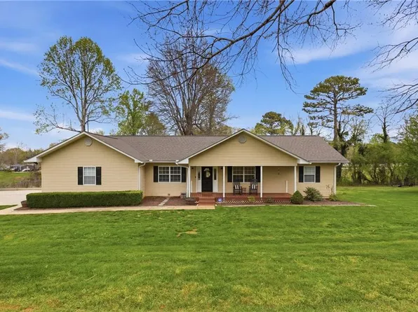 205 Cook St, Alto, GA 30510