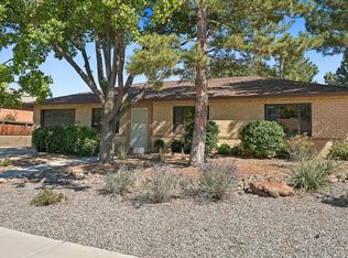 2102 Hendola Dr NE, Albuquerque, NM 87110