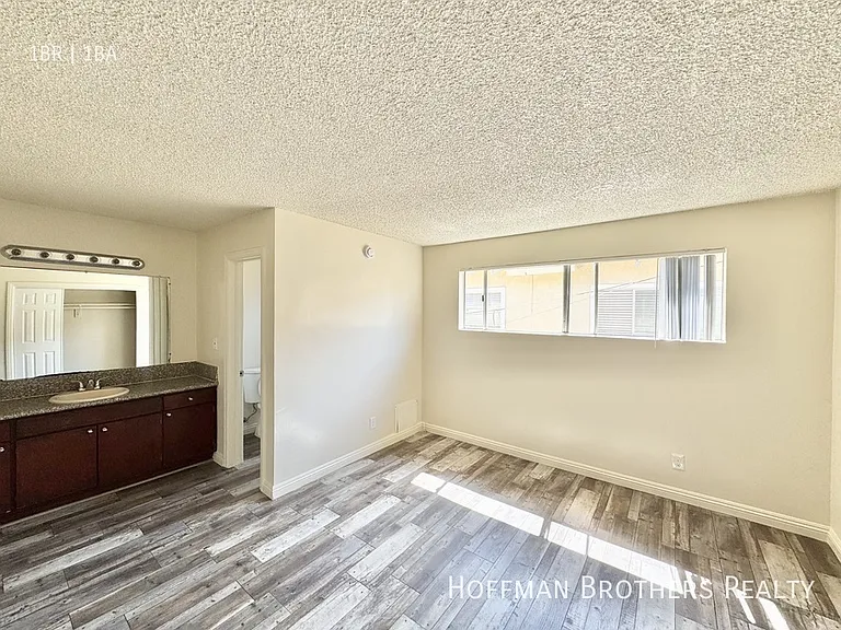 20334 Saticoy St #37 — Photo 8