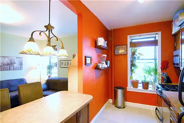 Sold by R New York | media 23