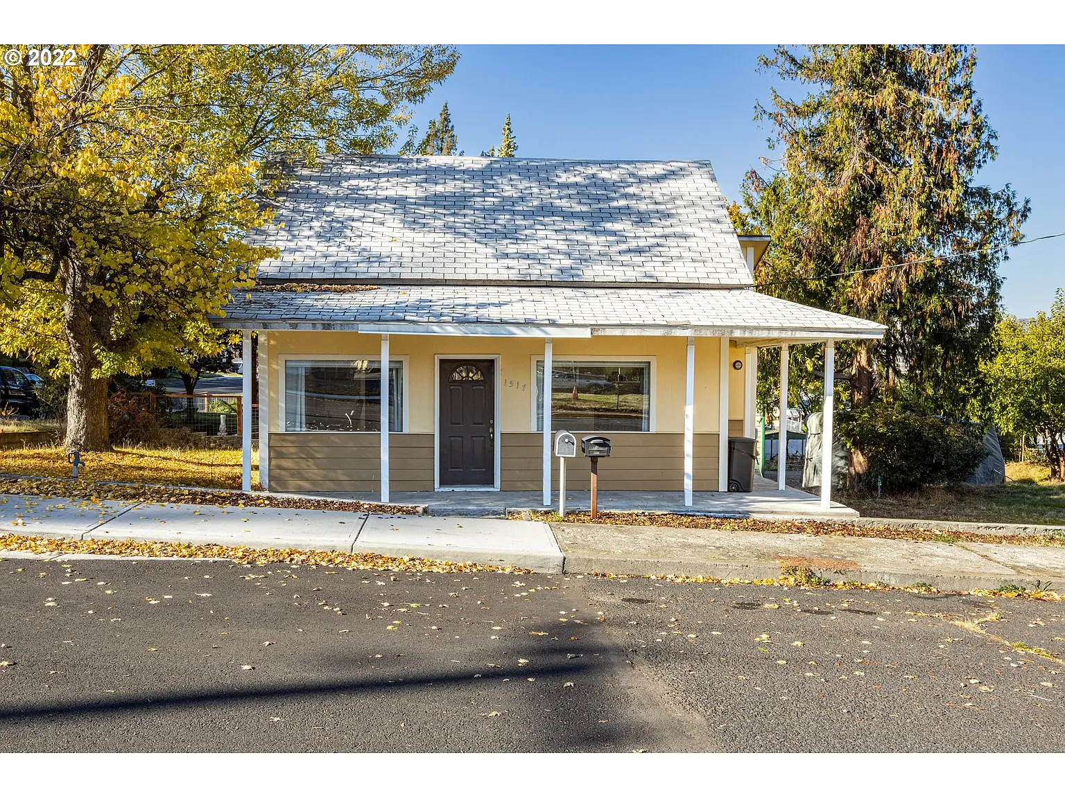 1517 Liberty St photo 1