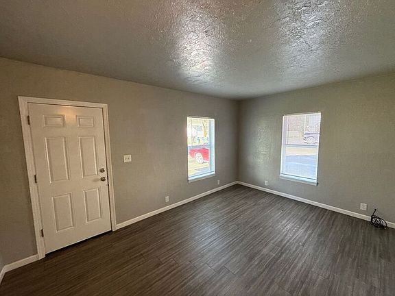 5th image of 1237 Nandina St #8