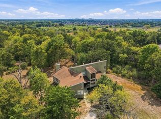 5000 Lantern Ln, Bryan, TX 77808