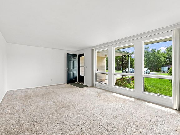 4th image of 7022 Omaha Ct