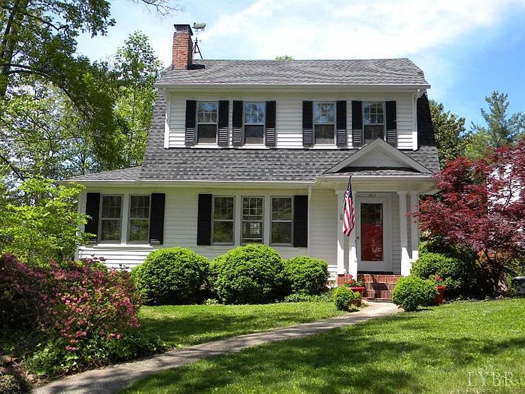 1st image of 1403 Oakwood Ct