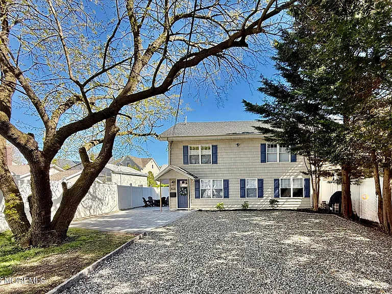 408 13th Ave — Photo 22