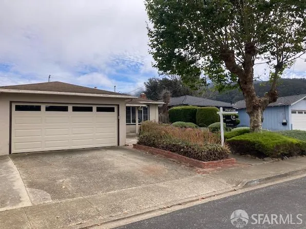 1590 Flores Dr, Pacifica, CA 94044