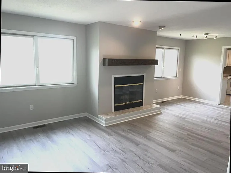 11 Reese Ave — Photo 16